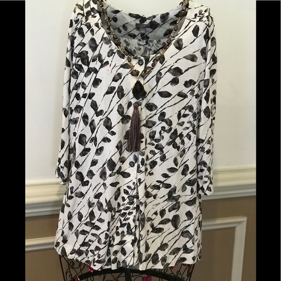 J JILL  LONG SLEEVE BUTTON TOP - Picture 2 of 8